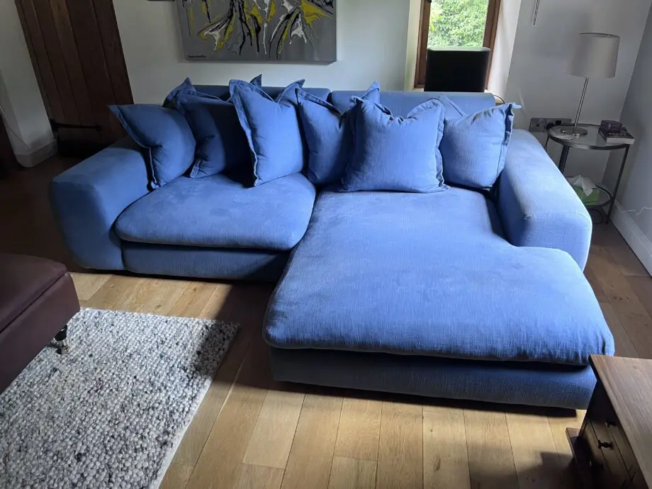 Loaf Medium Chaise Sofa (blue)