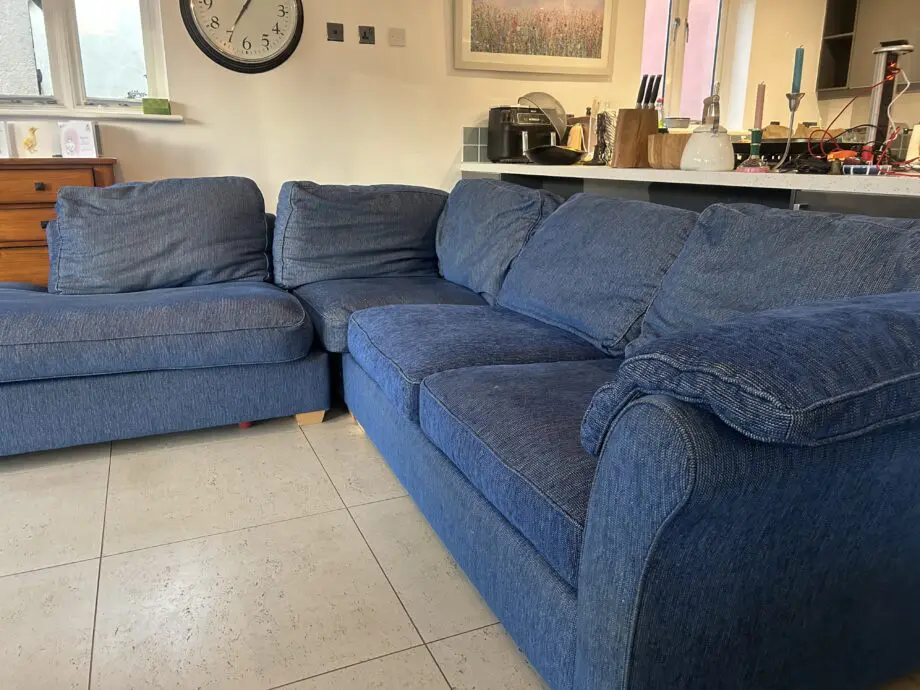 Blue L shaped corner sofa in great condition