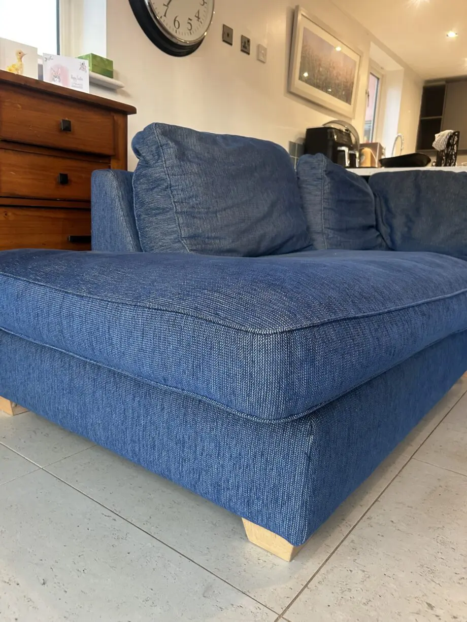 Blue L shaped corner sofa in great condition
