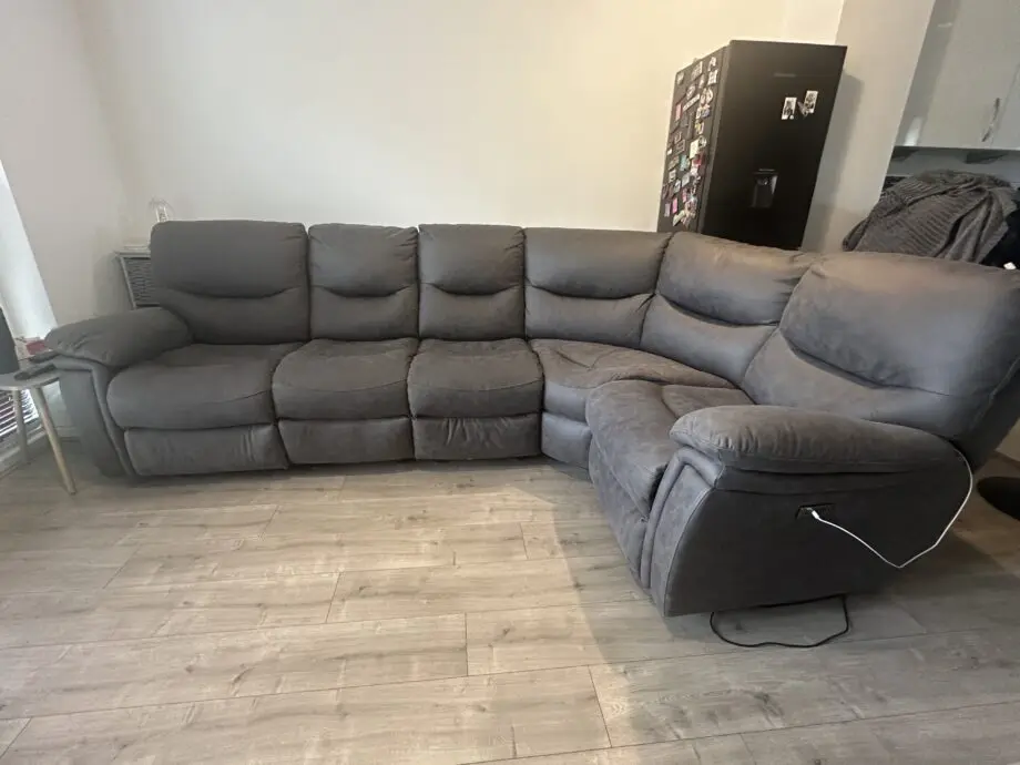 Idris corner sofa / electric recliner