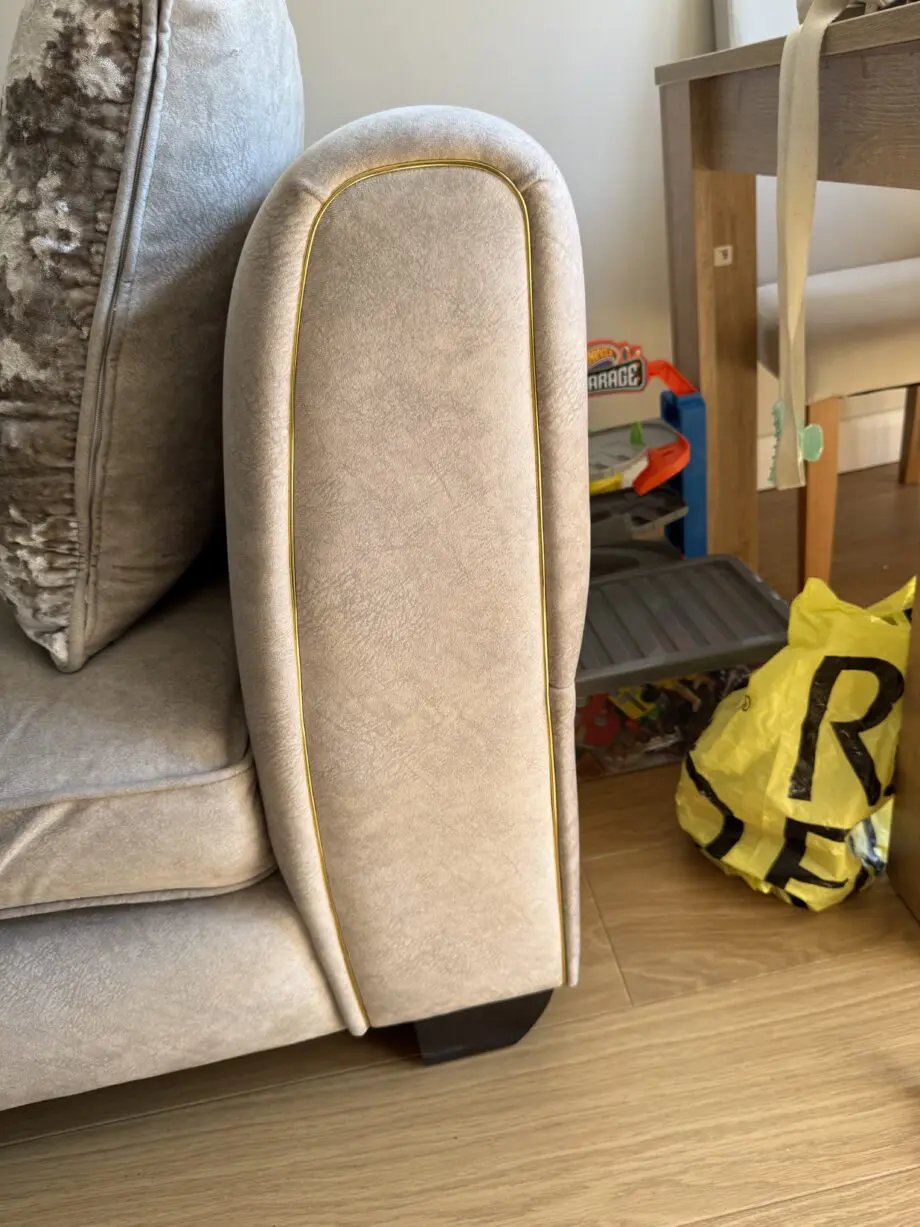Furniture Village Ariana Scatter Back 4 Seater in Ivory Colour