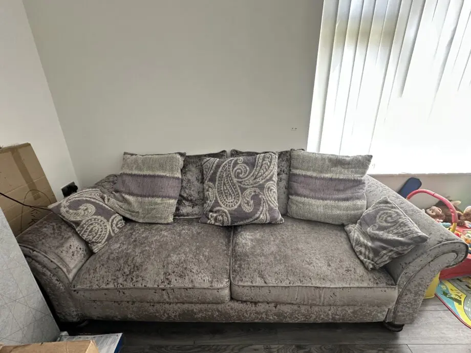 Taskers sofa