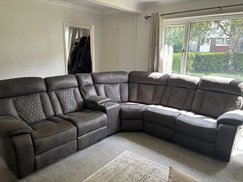 Electric recliner corner sofa