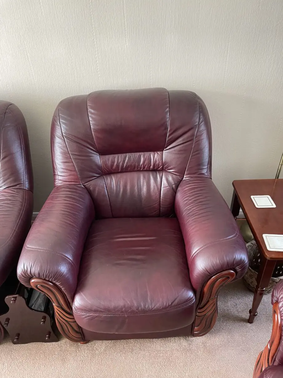 SCS 2 Seater Leather Sofa and 2 Armchairs