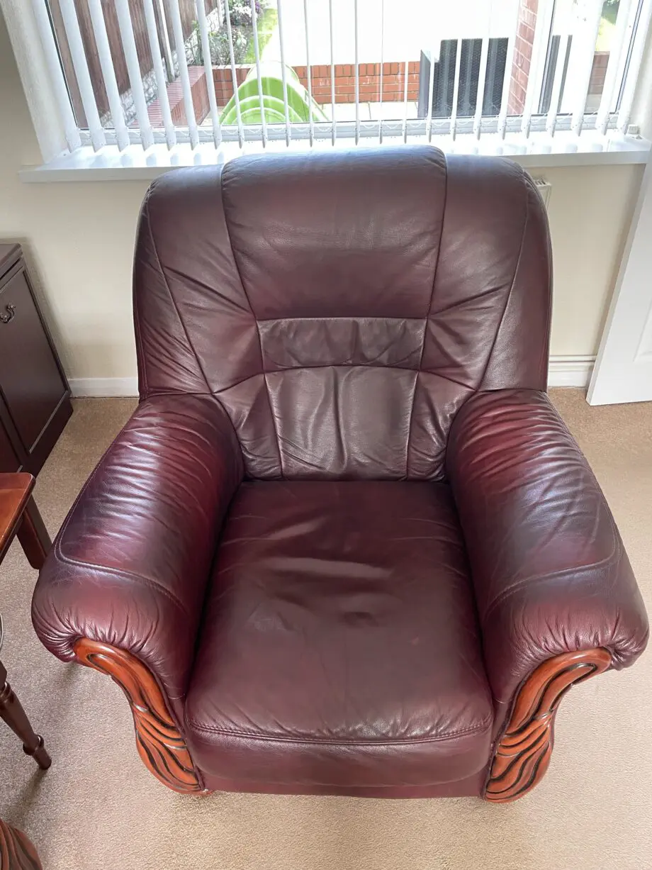 SCS 2 Seater Leather Sofa and 2 Armchairs