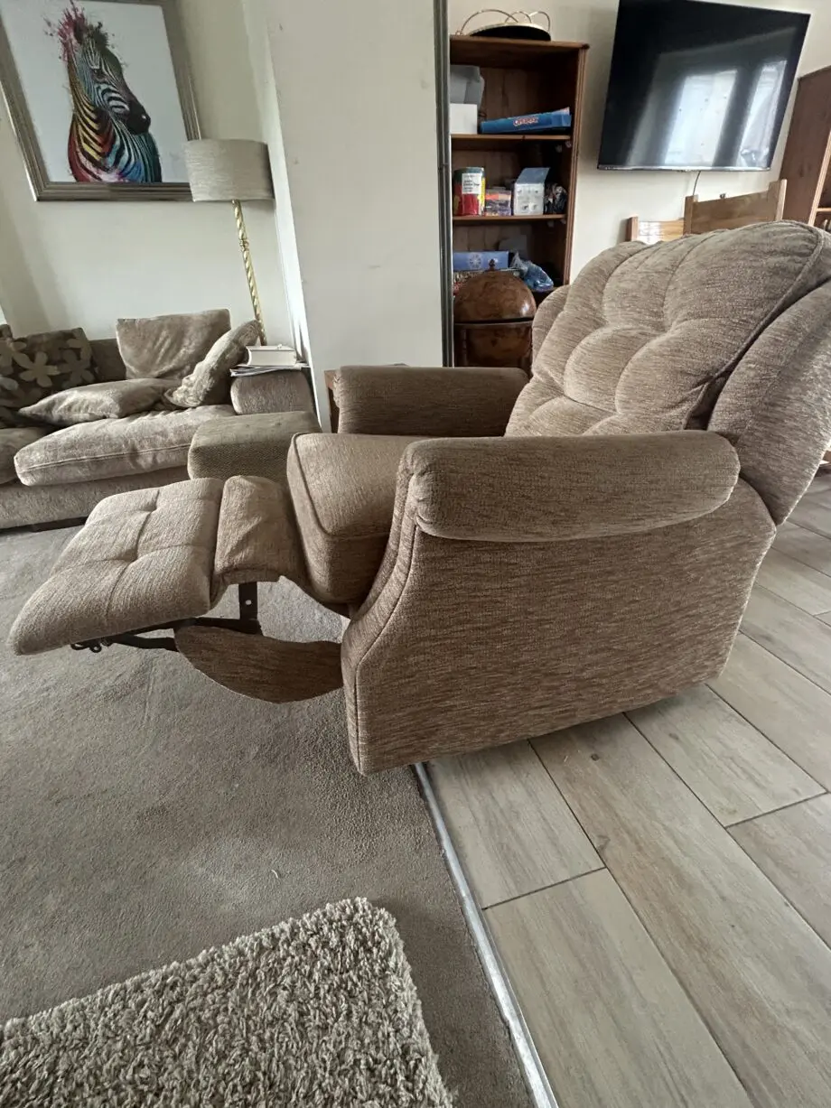 G Plan Fully Electric Lay-Flat Recliner Chair In Beige/Brown