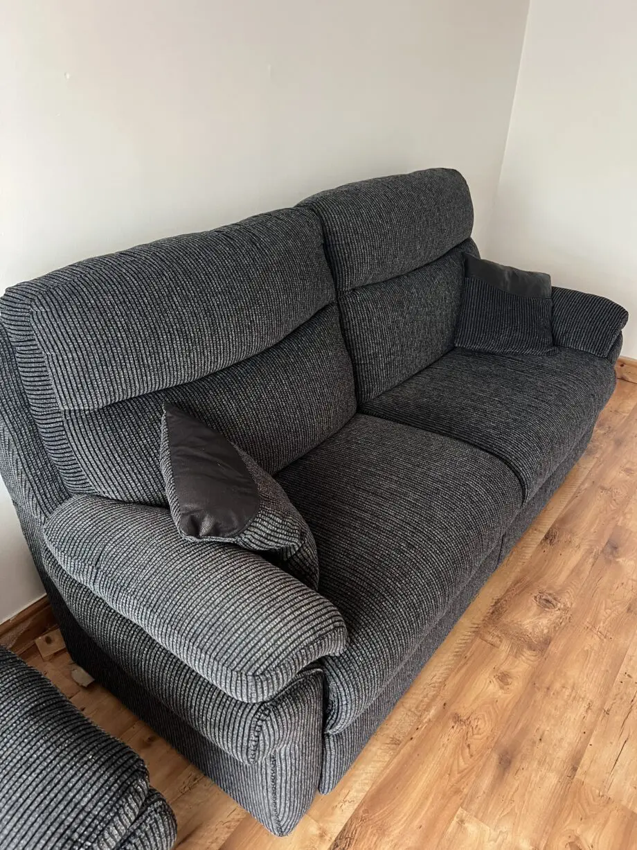 La-z-boy large 3 seater tamla - black