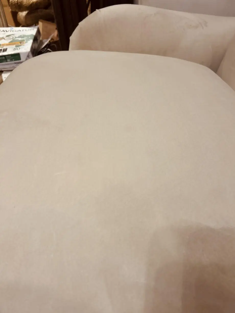 Cox & Cox nearly new ‘Reine’ sofa in ‘chalk’ / warm beige-white