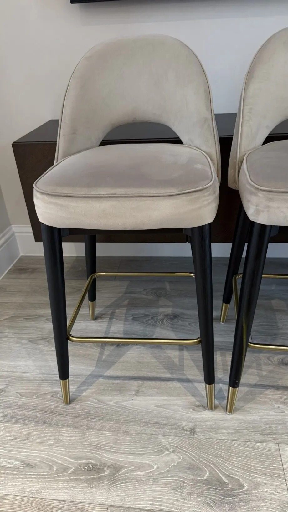 Danetti Champagne Velvet Clover Bar Stool