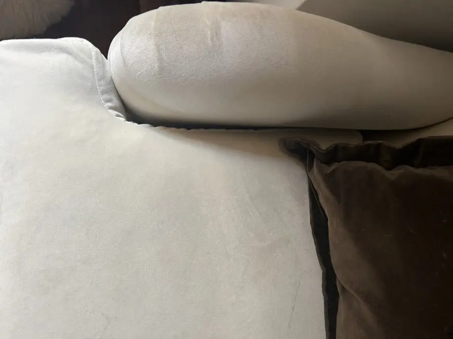 Cox & Cox nearly new ‘Reine’ sofa in ‘chalk’ / warm beige-white