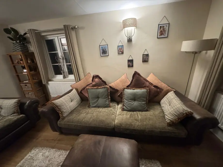 Alexander & James 4-seater sofa + 3-seater sofa + footstool