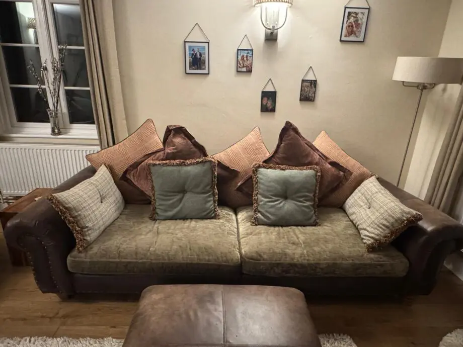 Alexander & James 4-seater sofa + 3-seater sofa + footstool