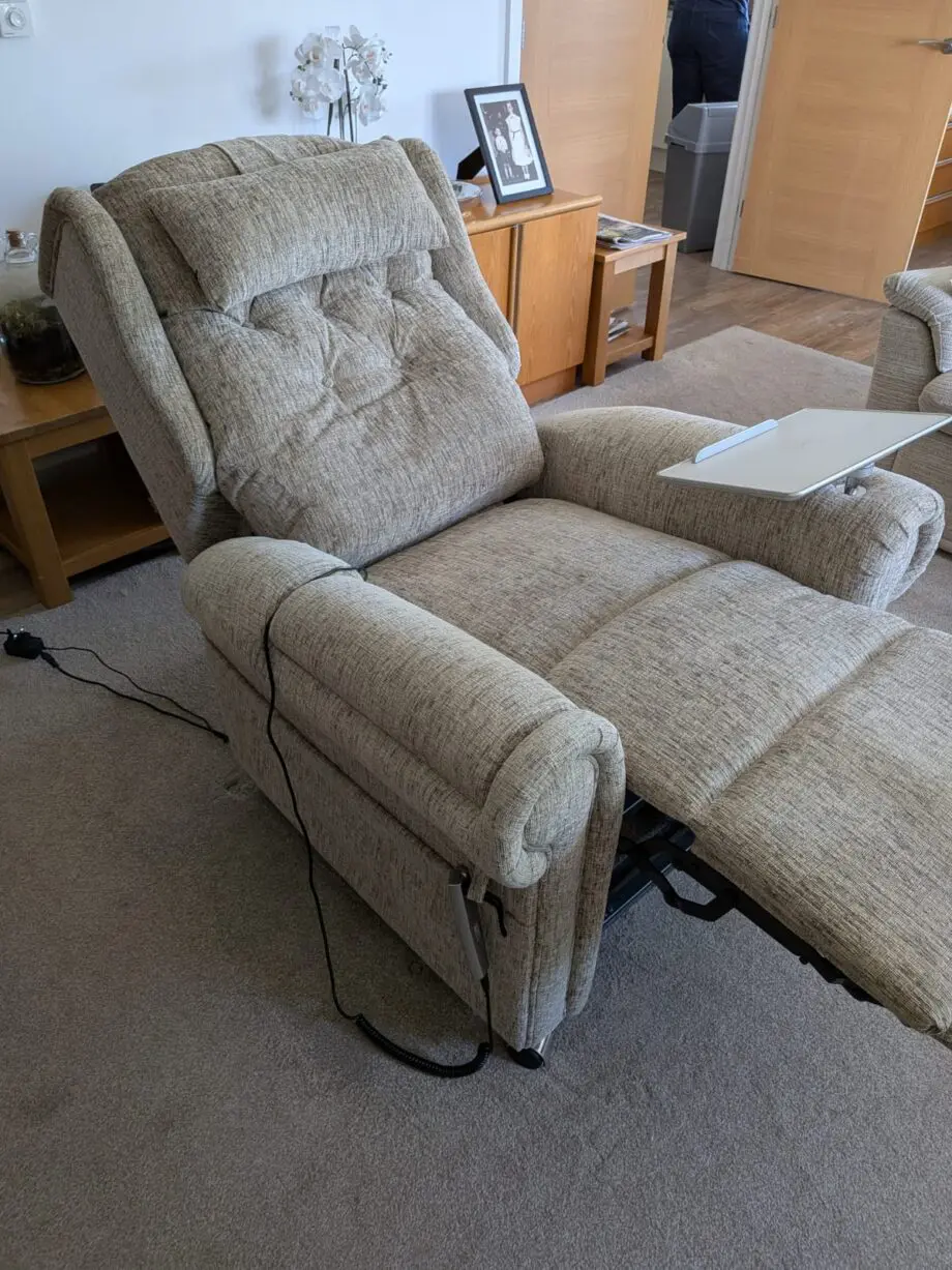 Willowbrook Hanbury riser recliner