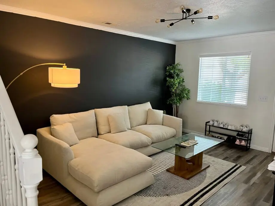 DFS Sofa ~ 4x Seater Full Back Cushions Corner Sofa For Sale