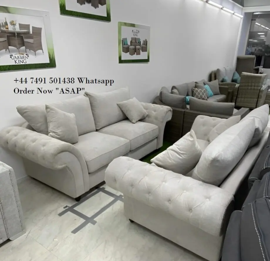 Elegant Cream & Beige Windsor Chesterfield 3+2 Sofa