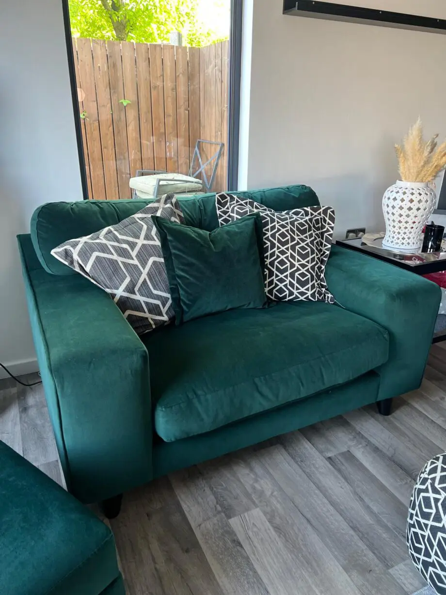 Emerald Green Velvet Sofa Set – 3-Piece Bundle with Ottoman