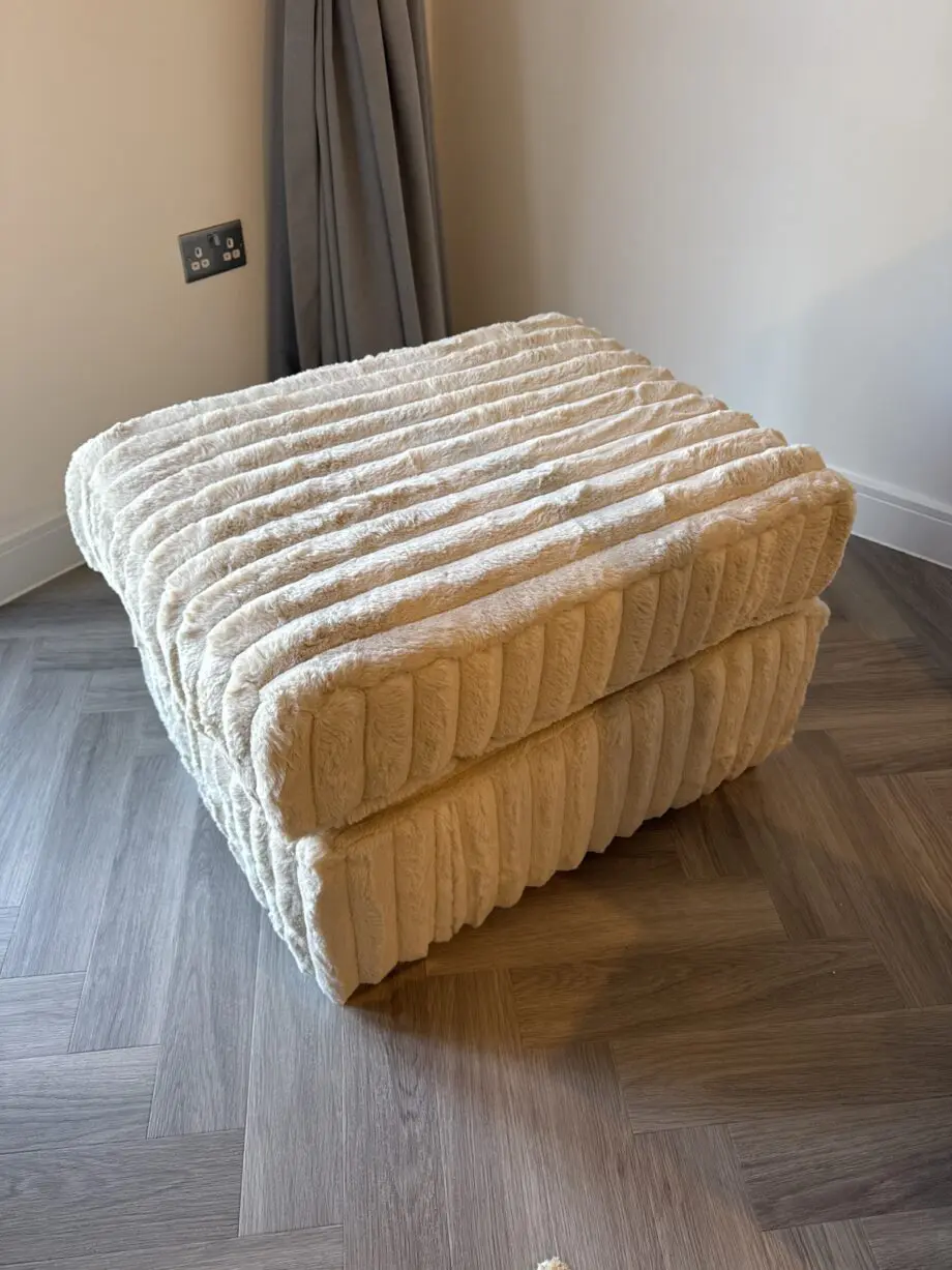 White/Cream 7 Seater Corner Sofa