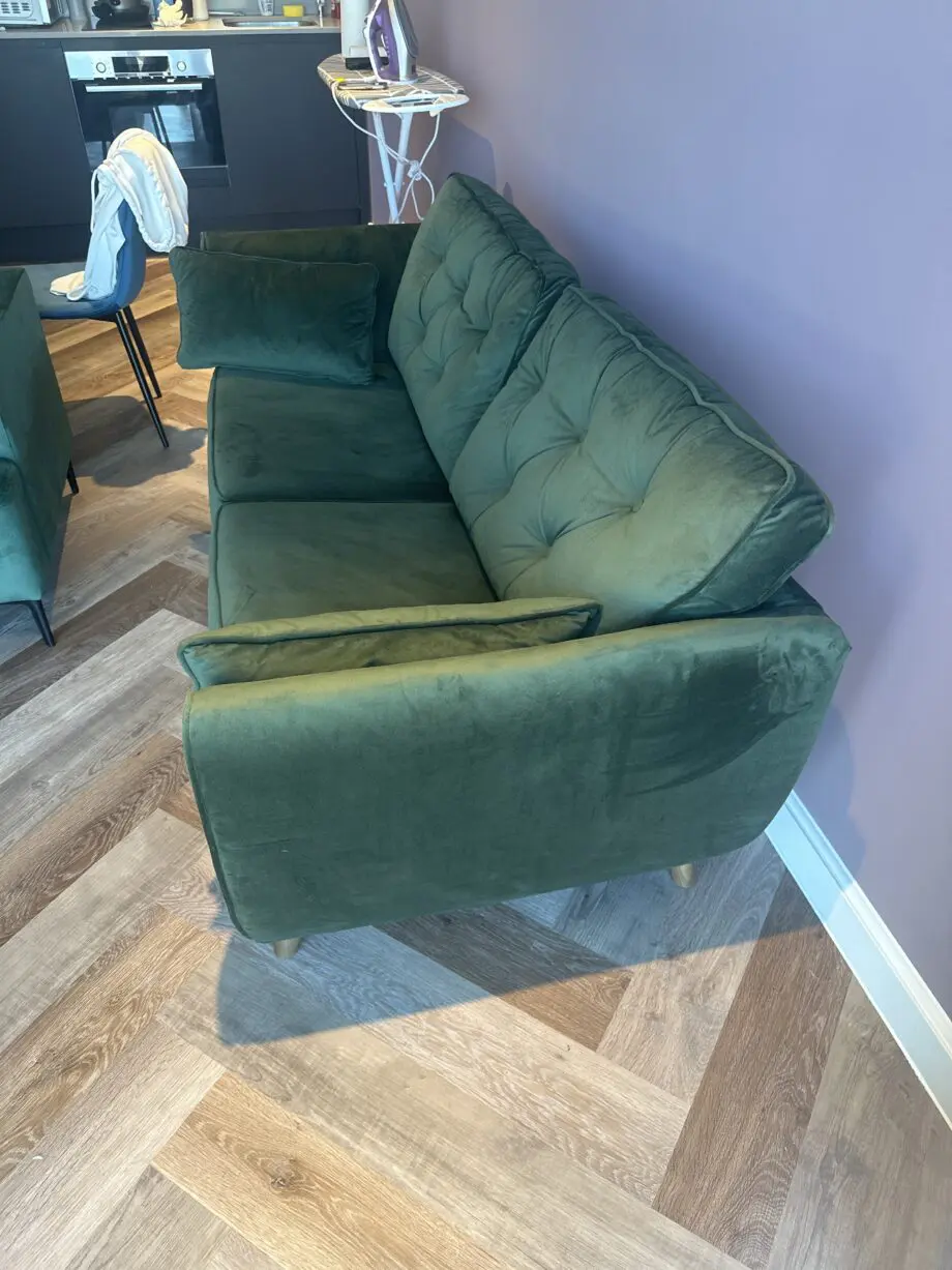 Modern Sofa – Excellent Condition – Used Less Than 1 Year