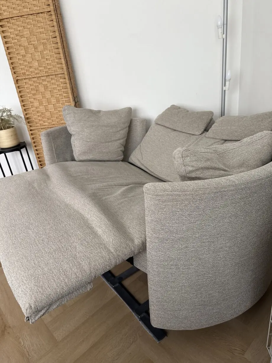 Darlings of Chelsea love seat