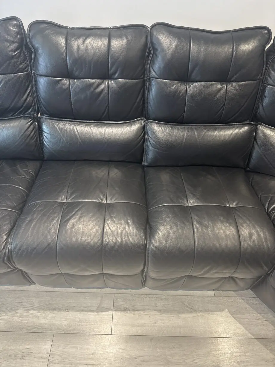 Sofology westwood black leather corner sofa with 2x power recliner and 2x USB