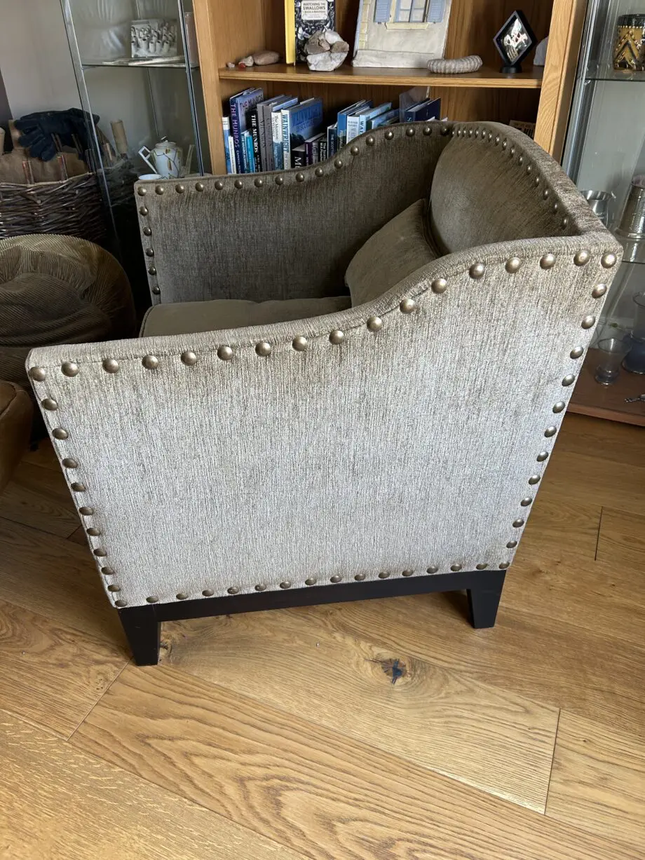 Stylish 2 seater settee with matching chair