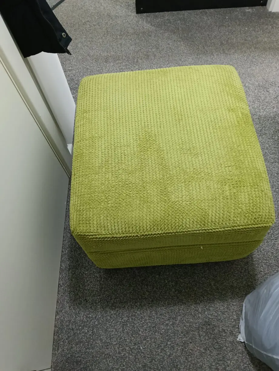 DFS green bed sette