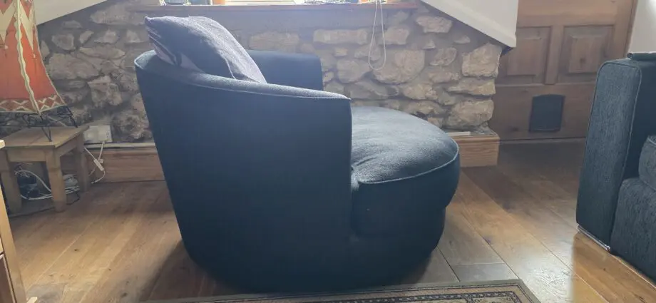 DFS cuddle chair