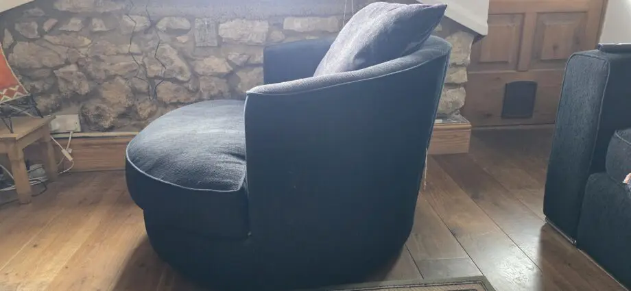DFS cuddle chair
