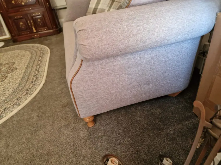 Alexander and James Hartford Sofa Set