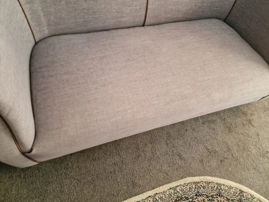 Alexander and James Hartford Sofa Set