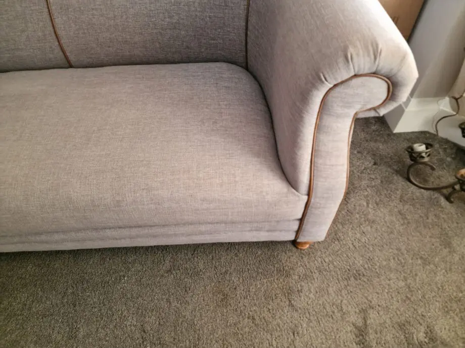 Alexander and James Hartford Sofa Set