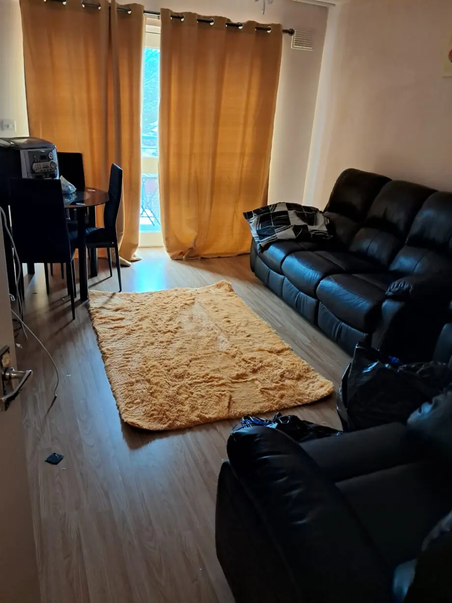 Leather recliner suite