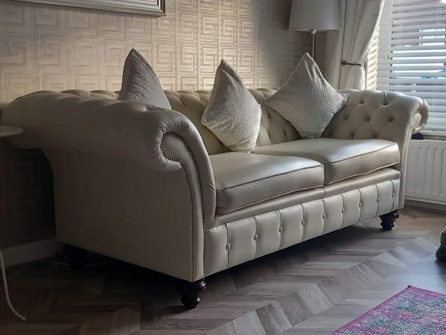 2 piece leather suite