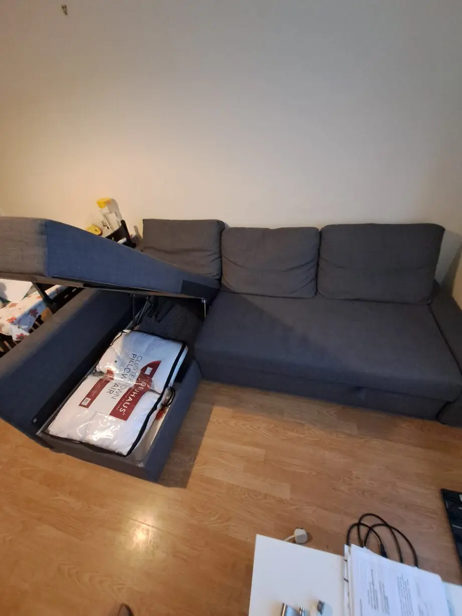 Corner sofa with storage