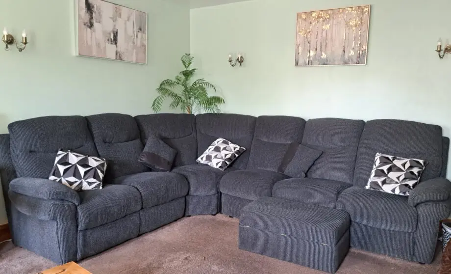 LAZYBOY 6 seater corner sofa.
