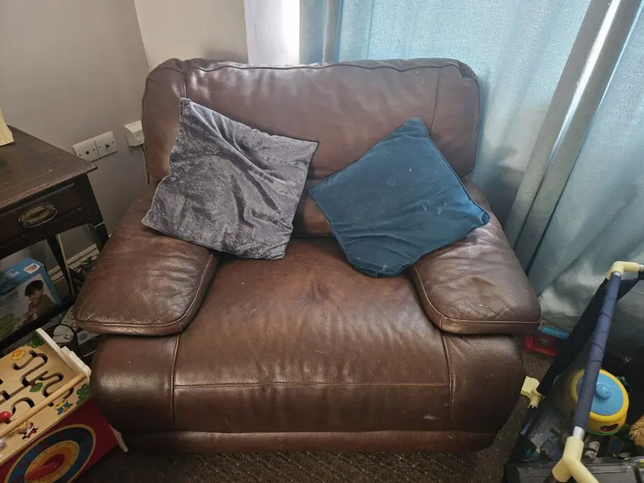 Fully electric recliners