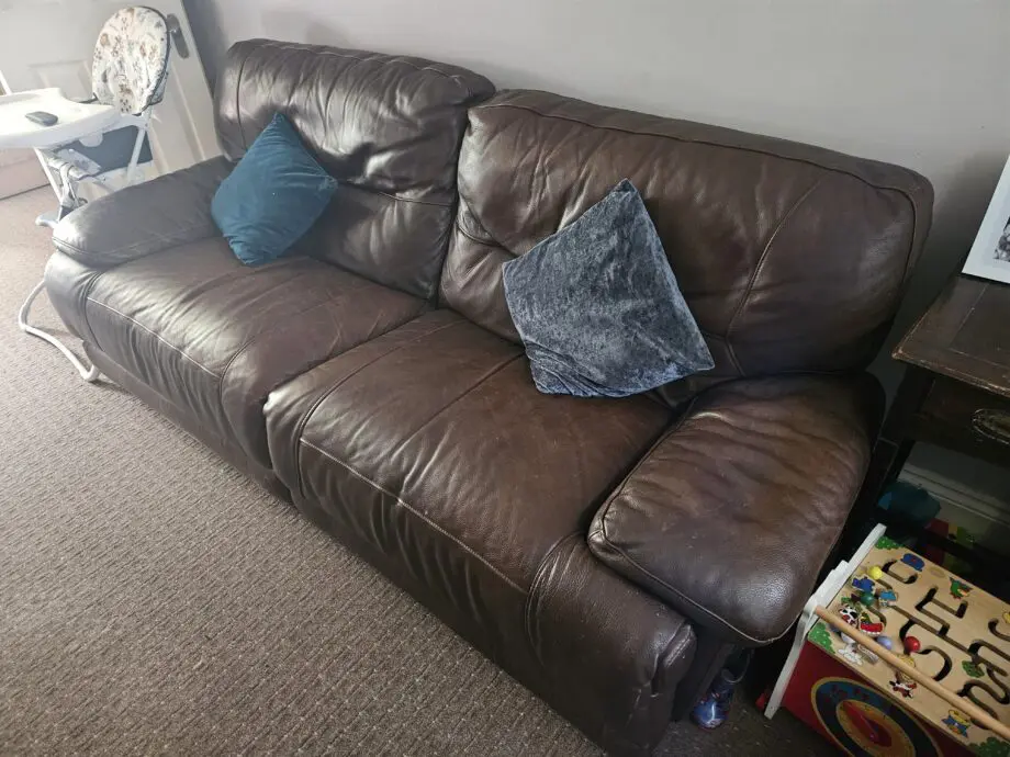 Fully electric recliners