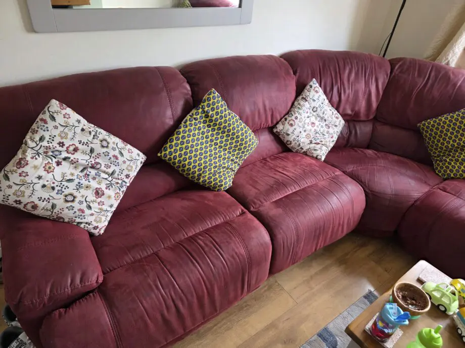 Harveys 5 Piece 7 Seater Corner Sofa. Manually Reclining.