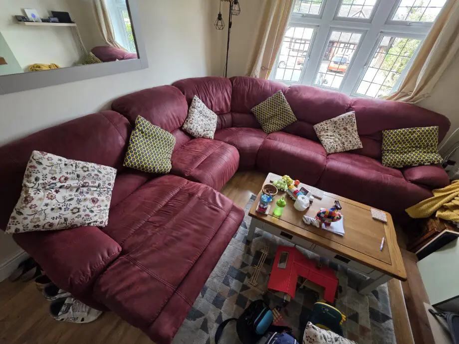 Harveys 5 Piece 7 Seater Corner Sofa. Manually Reclining.