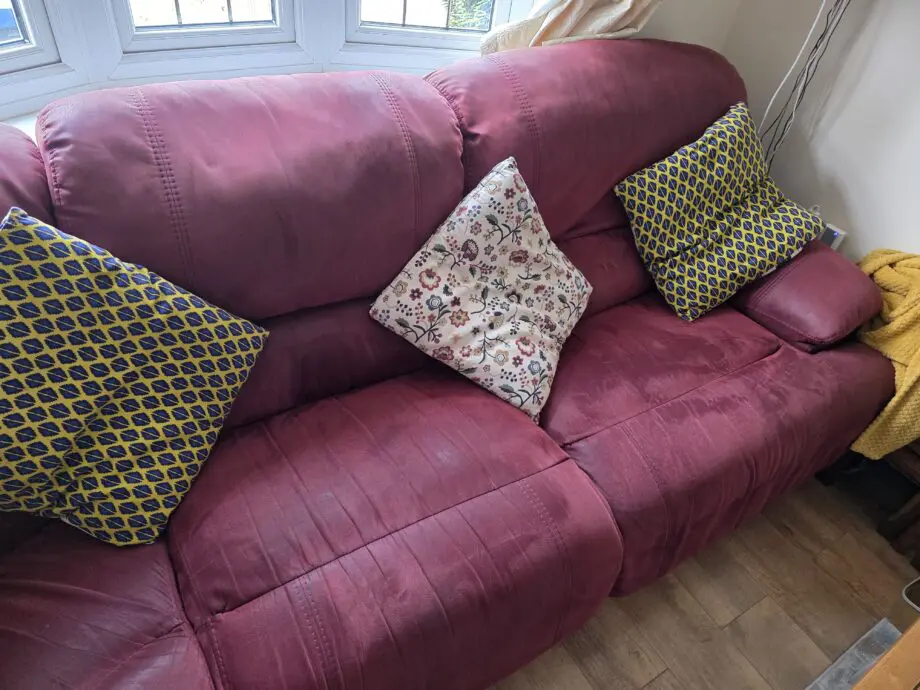 Harveys 5 Piece 7 Seater Corner Sofa. Manually Reclining.