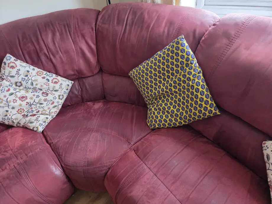 Harveys 5 Piece 7 Seater Corner Sofa. Manually Reclining.