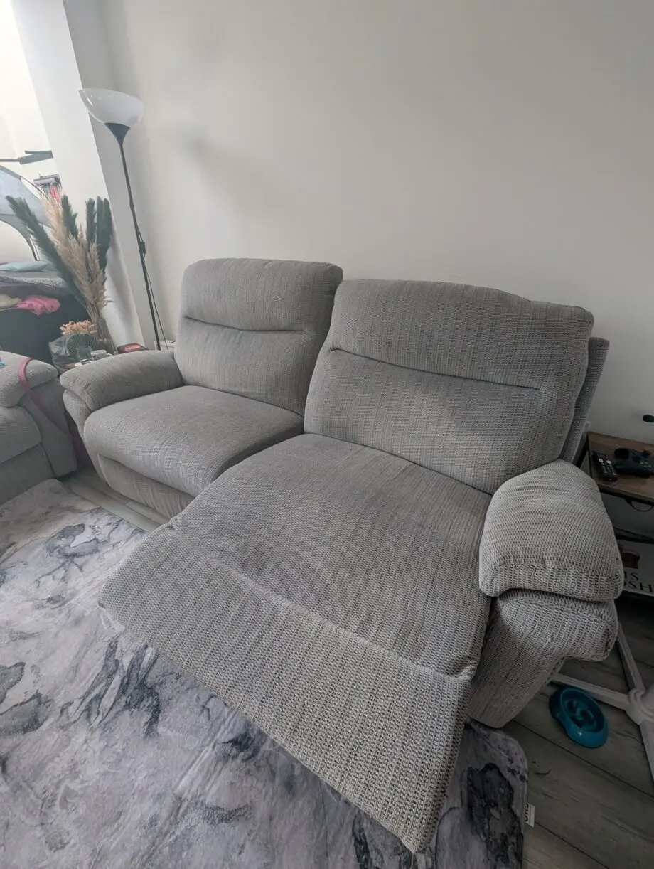 3+2 La-Z-boy Power Recliner and Static