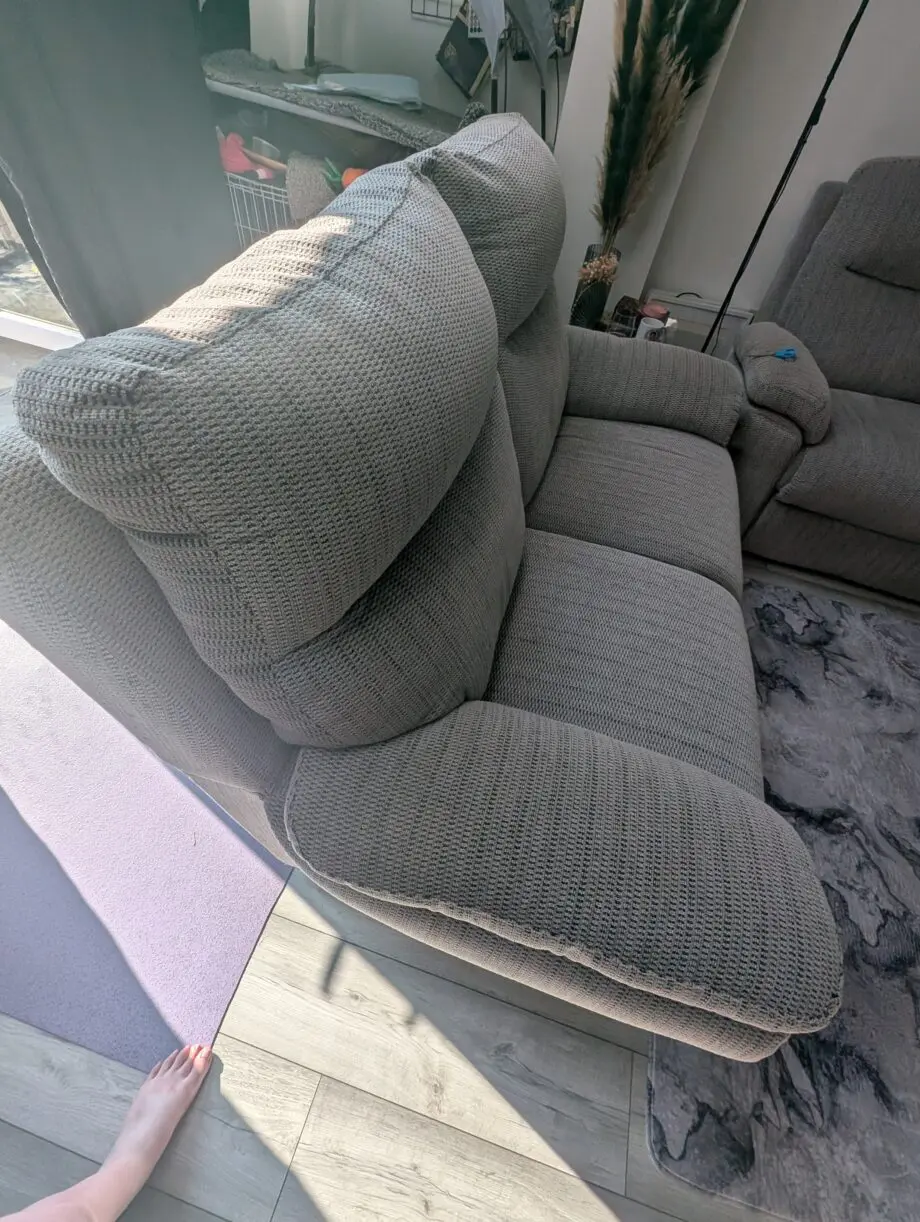 3+2 La-Z-boy Power Recliner and Static