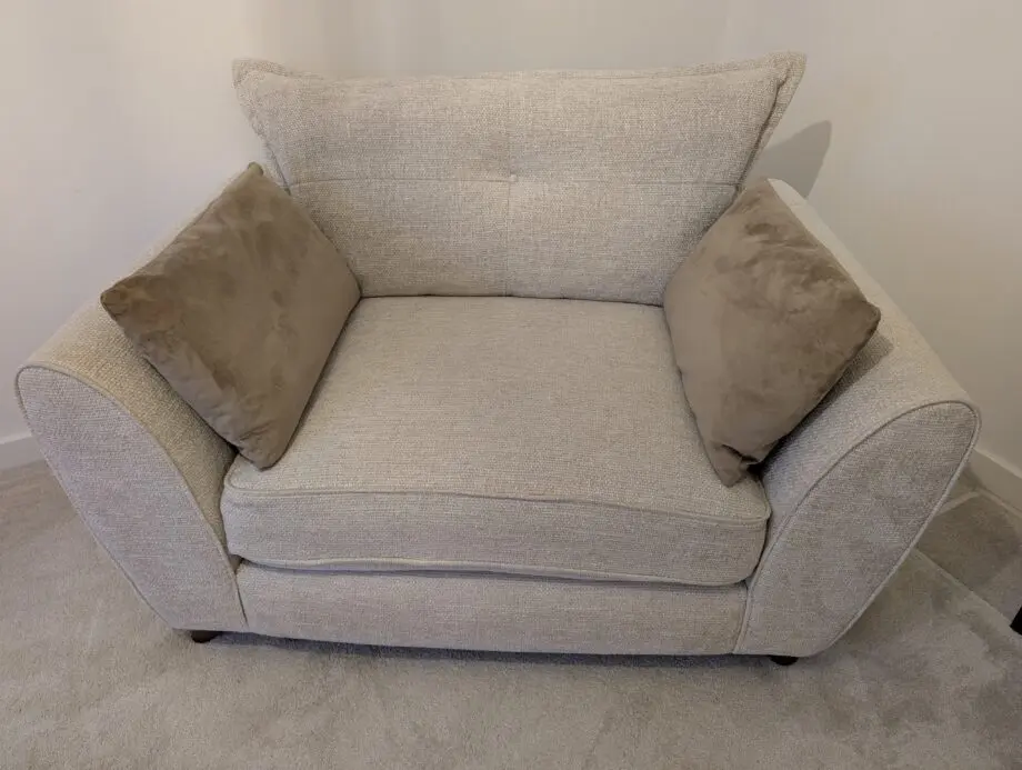 SCS Odette 4 Seater Sofa & Snuggler Chair