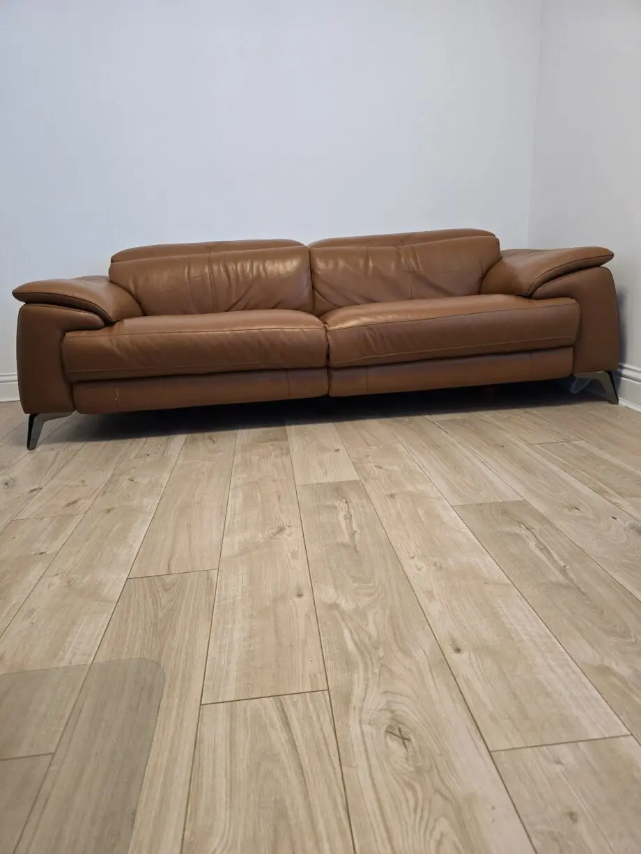 DFS- 3 Seater Caldo- Oak- electric recliner- EXCELLENT CONDITION