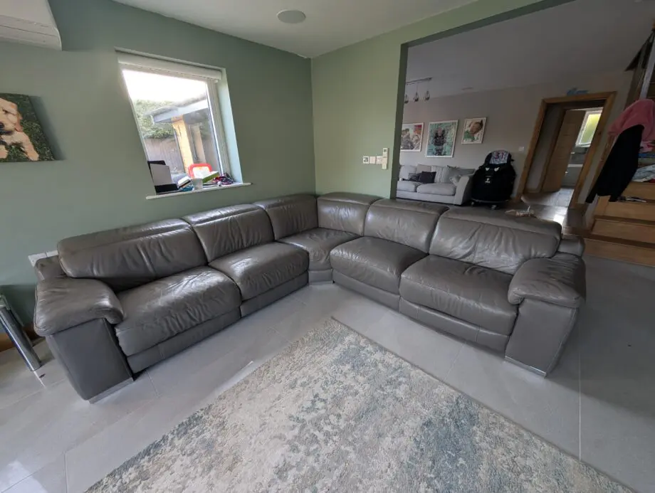 Sofology Laurence Corner Sofa - Fossil Grey Leather with Power ReclinersSofology Laurence 3 Seater/Corner/3 Seater Double Power Headrest / Double Power Recliner Sofa, in Fossil Grey with Chrome Feet. Was purchased in 2021 for £3799, but currently retails on the sofology website for £4399. The sofa is used and showing signs of such. Everything works, but the leather could do with some repair due to excessive wear on the edges as shown. The good news is I have been informed this is possible usually for a few hundred pounds... We are selling due to having changed our living room layout, a corner sofa now no longer works for us!!