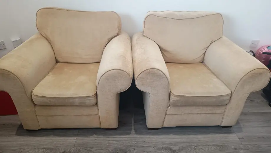 Beige 2-Seater Sofa & 2 Armchairs Set – Comfortable, Classic Design