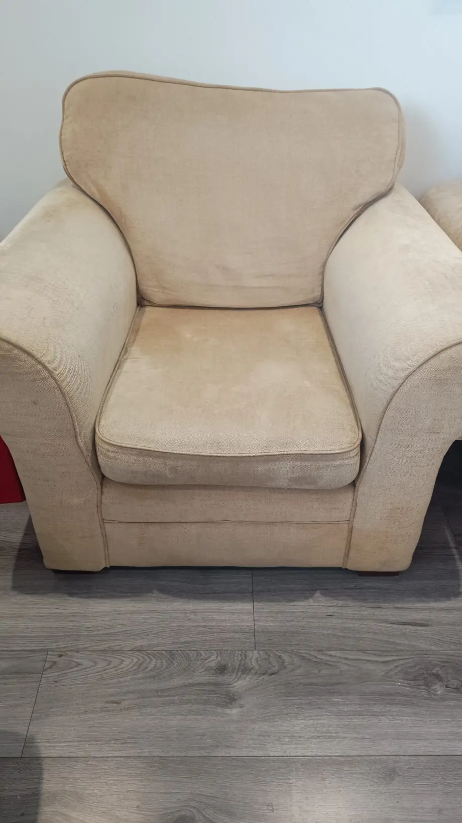 Beige 2-Seater Sofa & 2 Armchairs Set – Comfortable, Classic Design