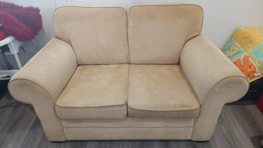 Beige 2-Seater Sofa & 2 Armchairs Set – Comfortable, Classic Design