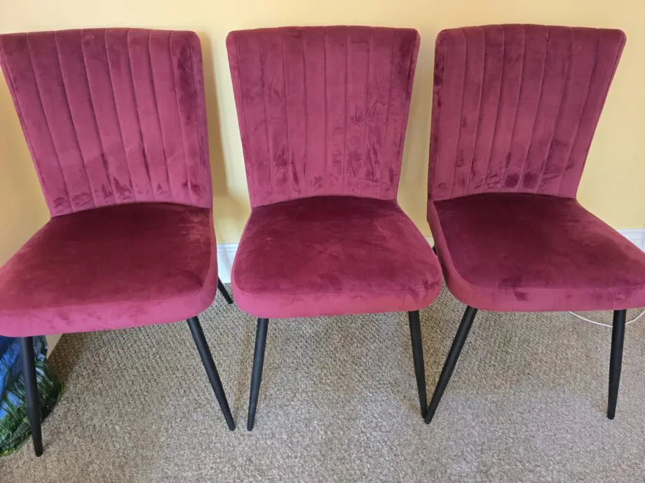 3x Velvet chairs unused- would like to sell ASAP moving out of flat